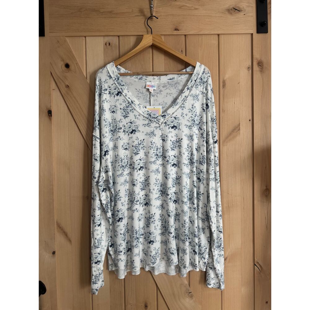 LulaRoe | NWT Vicki Light Blue Floral.White Long Sleeve Top | Size 3XL (24-26)